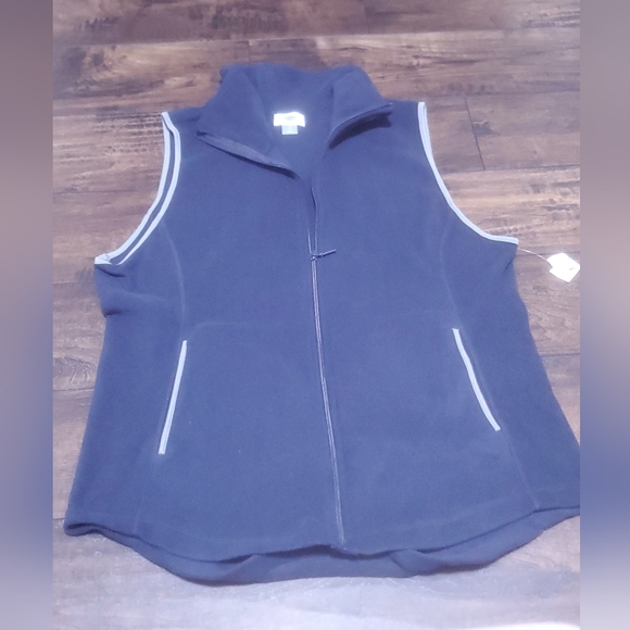 Old Navy Jackets & Coats Nwt Old Navy Fleece Vest Sz L Poshmark